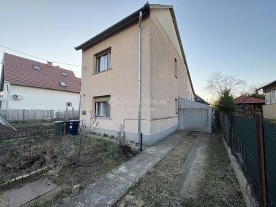 Eladó családi ház Budapest