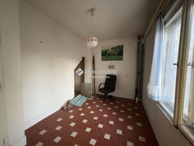 Eladó családi ház Budapest
