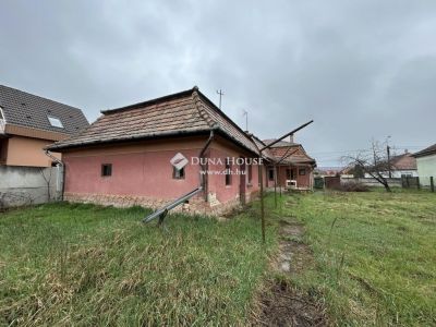 Eladó családi ház Albertirsa
