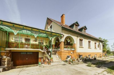 Eladó nyaraló Cegléd