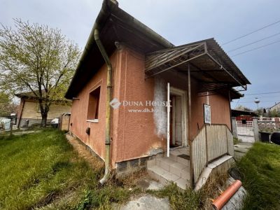 Eladó családi ház Dány