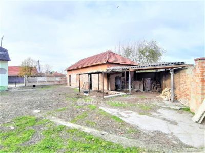 Eladó családi ház Nagykőrös