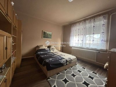 Eladó családi ház Vecsés