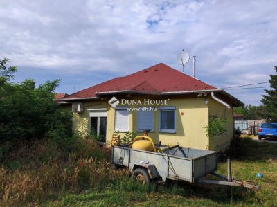Eladó családi ház Gyál
