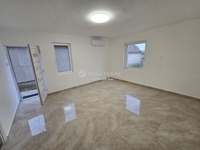 Eladó családi ház Kakucs