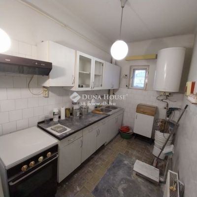 Eladó családi ház Budapest