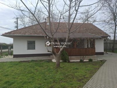 Eladó családi ház Tápiószele