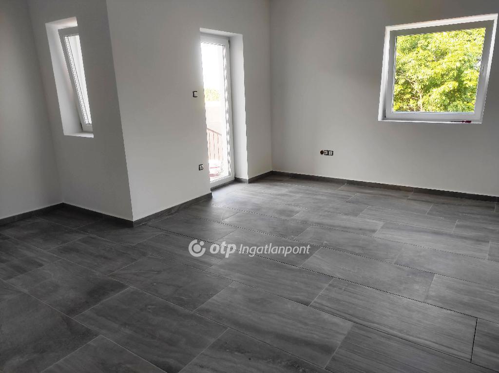 Eladó családi ház Százhalombatta