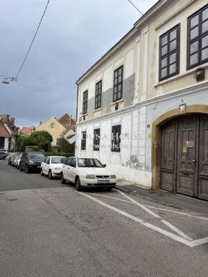Eladó lakás Pécs