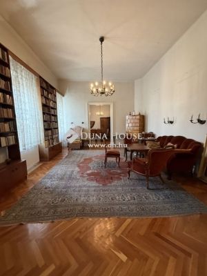 Eladó lakás Pécs