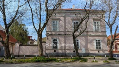 Eladó lakás Székesfehérvár