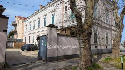 Eladó lakás Székesfehérvár
