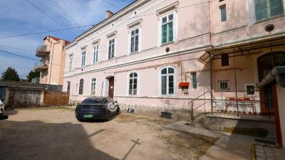 Eladó lakás Székesfehérvár