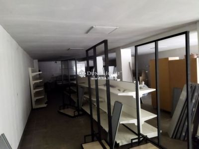 Eladó utcai bejáratú üzlethelység Erk