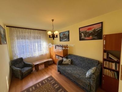 Eladó családi ház Gyál