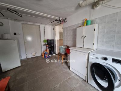 Eladó családi ház Debrecen