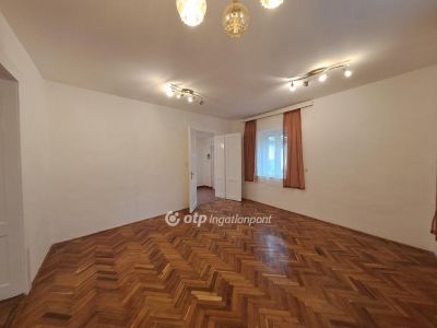 Eladó családi ház Makó