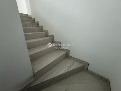 Eladó lakás Ráckeve