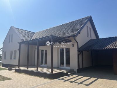 Eladó ikerház Kartal