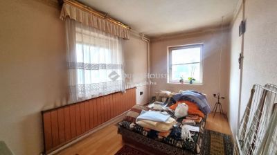 Eladó családi ház Kartal