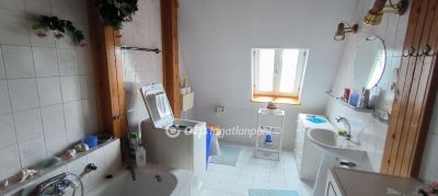 Eladó családi ház Békéscsaba