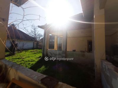 Eladó családi ház Békéscsaba