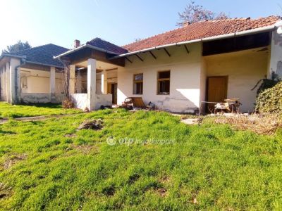 Eladó családi ház Békéscsaba