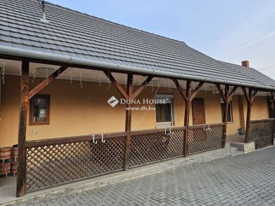 Eladó családi ház Nagyharsány