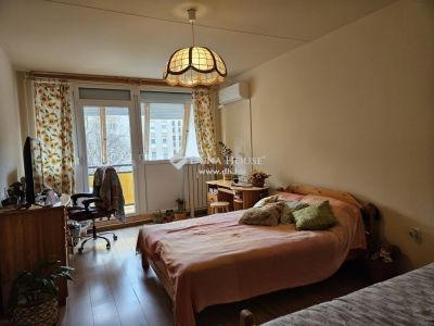 Eladó lakás Pécs