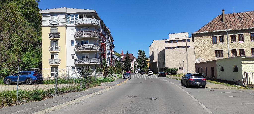Eladó lakóövezeti telek Salgótarján