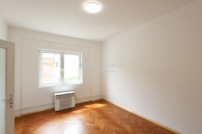 Eladó családi ház Tolna