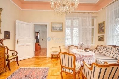Eladó családi ház Budapest