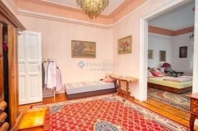 Eladó családi ház Budapest