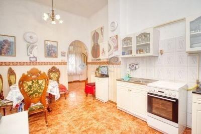 Eladó családi ház Budapest
