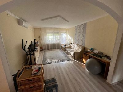Eladó családi ház Debrecen