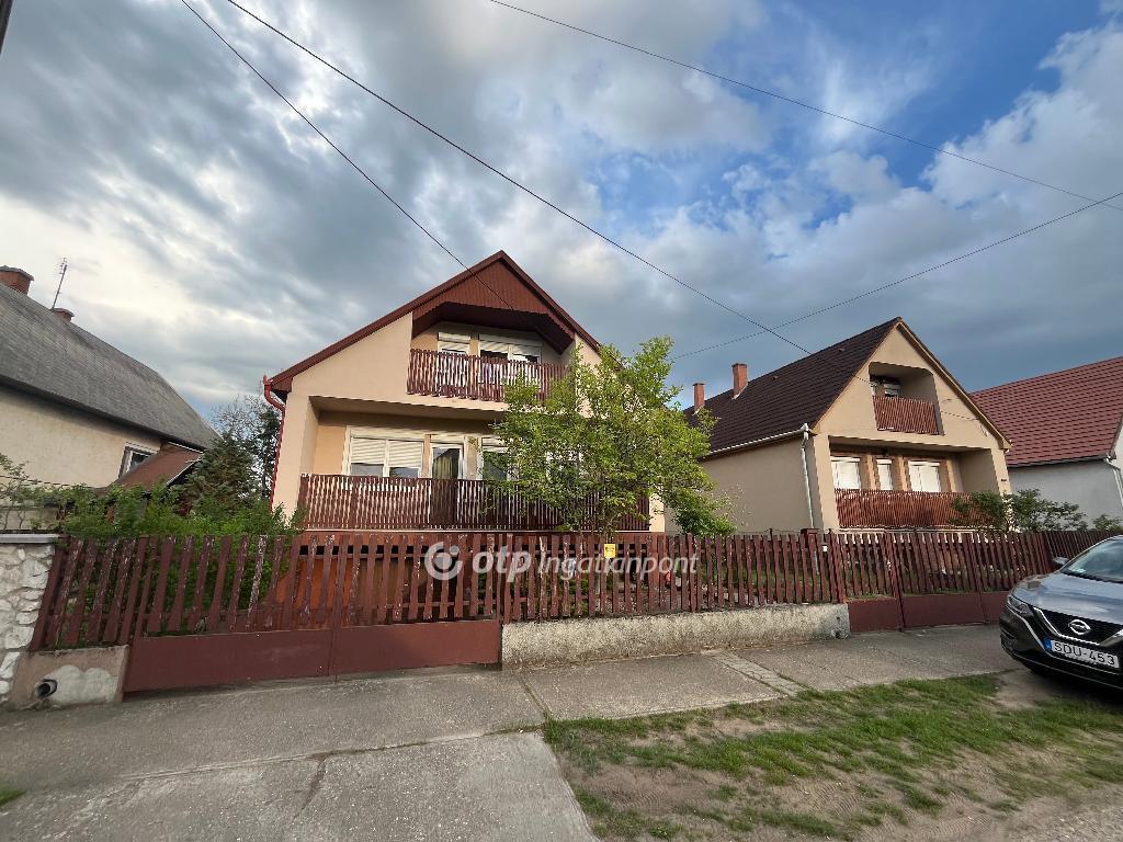 Eladó családi ház Debrecen