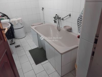Eladó családi ház Pécs