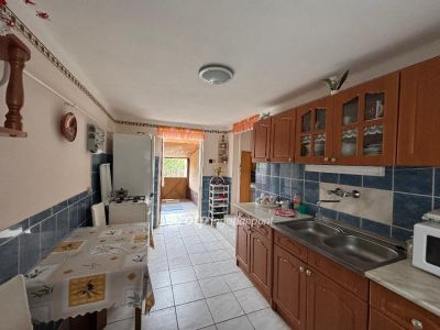 Eladó családi ház Beszterec