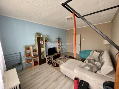 Eladó lakás Dombóvár