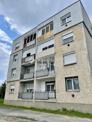 Eladó lakás Dombóvár