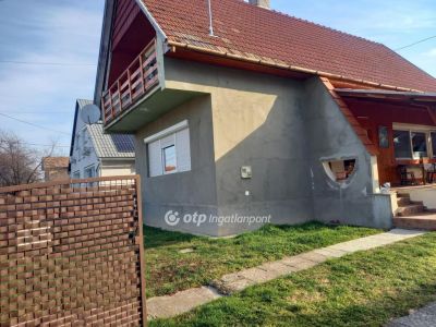 Eladó családi ház Villány