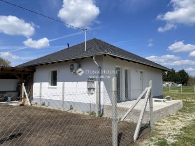 Eladó ikerház Inárcs