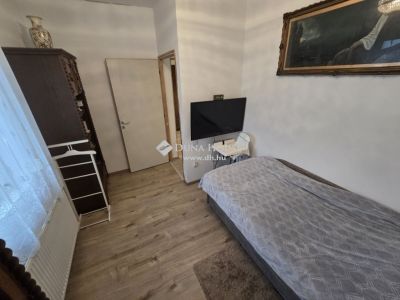 Eladó családi ház Taksony
