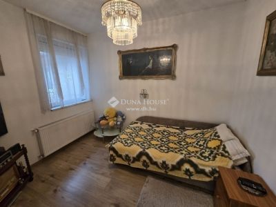 Eladó családi ház Taksony