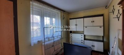 Eladó családi ház Taksony