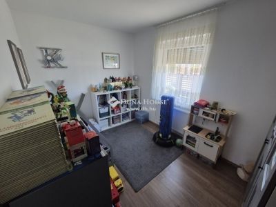Eladó családi ház Kakucs