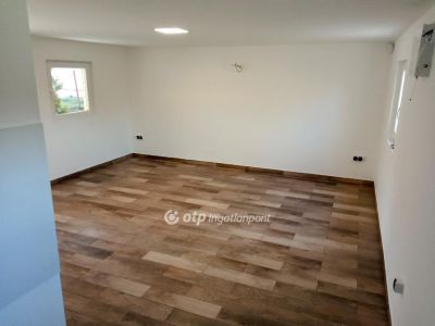 Eladó nyaraló Ráckeve