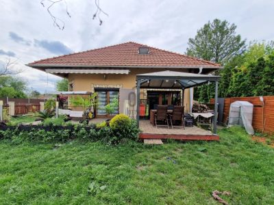 Eladó ikerház Pécel