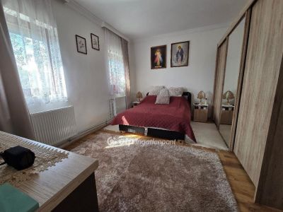 Eladó lakás Mezőhegyes