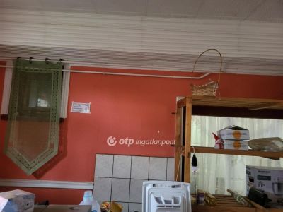 Eladó családi ház Tura